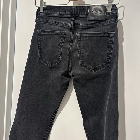 HOLLISTER STRAIGHT JEANS WITH STRETCH - Picture 6 of 9